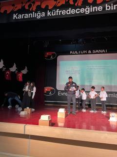 Evrensel Kolej